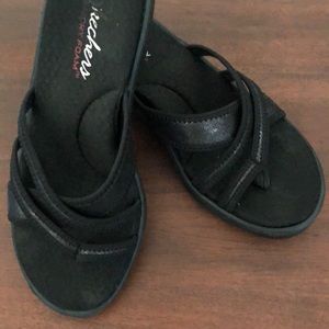 Sketchers black memory foam sandals, sz 8